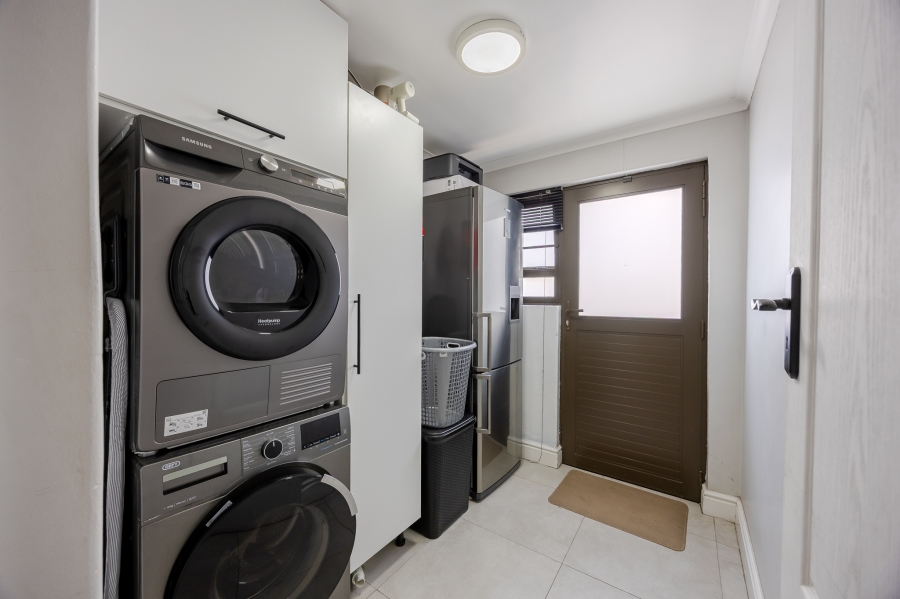 3 Bedroom Property for Sale in Avondale Western Cape